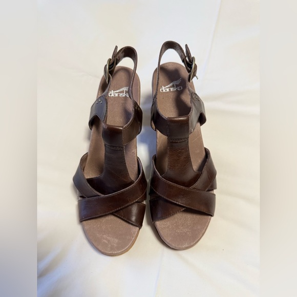 DANSKO | SZ 41 (US 11) | Brown Leather DANIELA SLINGBACK Heel Sandals T-Strap - Picture 2 of 11